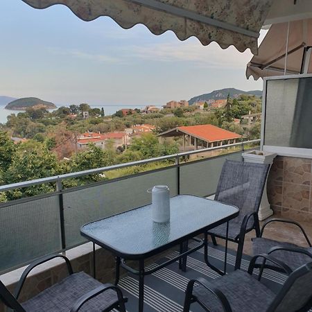 Riviera Penthouse Apartment Palaiontsiflikion Exterior photo