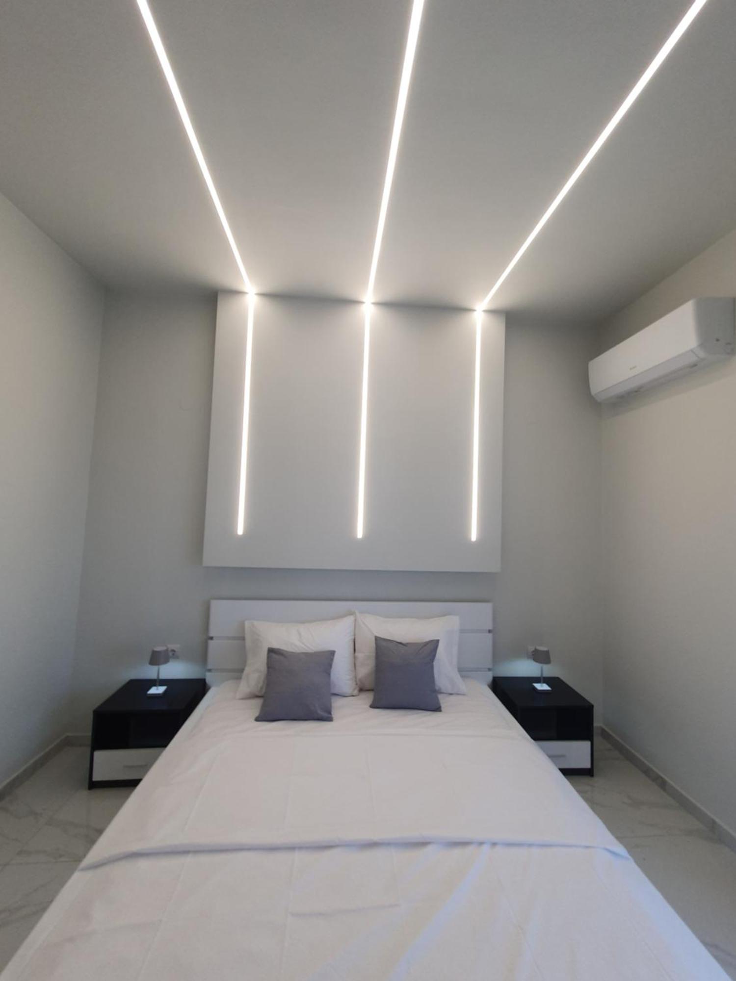 Riviera Penthouse Apartment Palaiontsiflikion Exterior photo